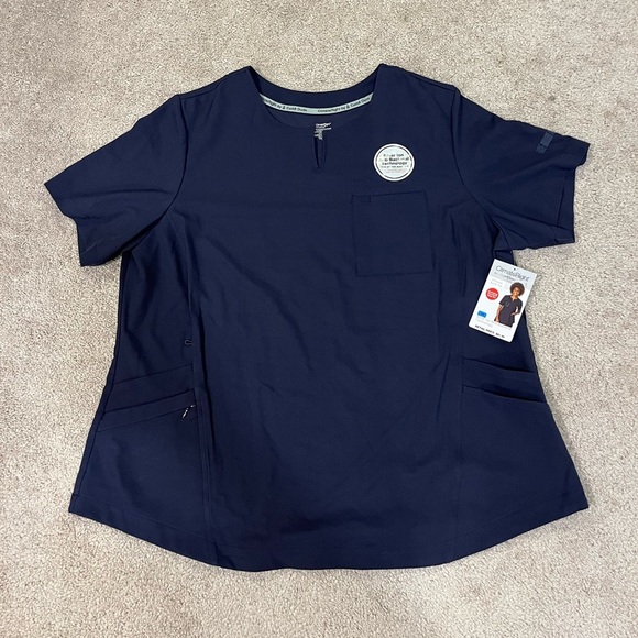 ClimateRight by CuddlDuds 6 Pocket Scrub Top - Picture 1 of 11